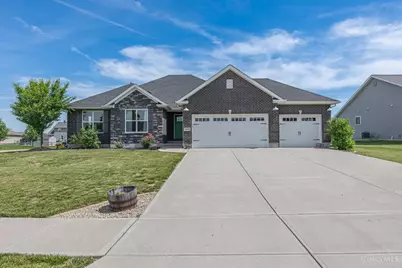 100 Union Crossing, Carlisle, OH 45005 - Photo 1