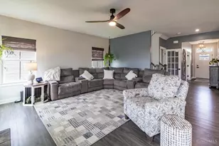 5807 Classicway Blvd, Hamilton Township, OH 45152 - Photo 9