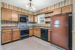 5330 Sherry Ln, Fairfield, OH 45014 - Photo 9