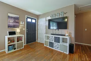 10753 Valiant Dr, Colerain Township, OH 45231 - Photo 7