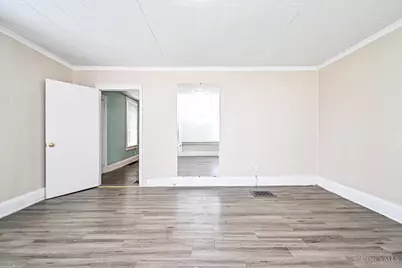 303 Walnut Street, Cincinnati, OH 45216 - Photo 3