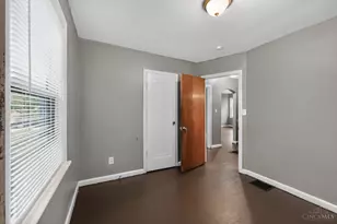 1723 Ashbrook Dr, Cincinnati, OH 45238 - Photo 21