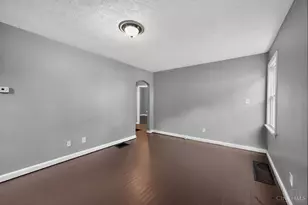 1723 Ashbrook Dr, Cincinnati, OH 45238 - Photo 13