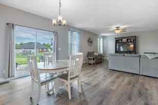 201 Oakridge Ct, Carlisle, OH 45005 - Photo 11