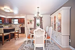 8207 Asbury Hills Dr, Anderson Township, OH 45255 - Photo 9