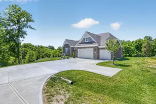 4994 Shadow Hawk Dr, Green Township, OH 45247 - Photo 3