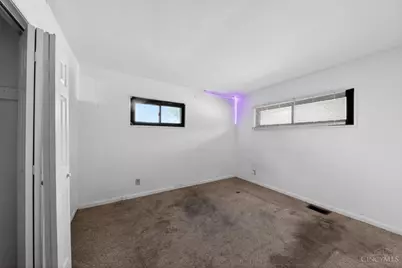 8868 Ebro Court, Cincinnati, OH 45231 - Photo 7