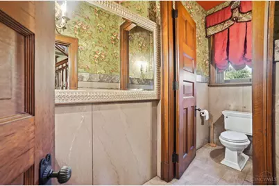 3892 Clifton Avenue, Cincinnati, OH 45220 - Photo 35