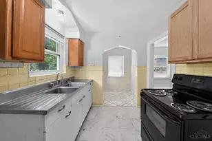 2204 Shasta Pl, Cincinnati, OH 45211 - Photo 9