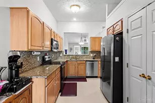 1160 Shayler Woods Dr, Union Township, OH 45103 - Photo 11