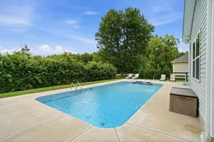 8007 Acorn Trail, Hamilton Township, OH 45039 - Photo 41