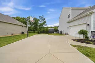 8007 Acorn Trail, Hamilton Township, OH 45039 - Photo 5