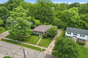 2484 Wingham Dr, Green Township, OH 45238 - Photo 3