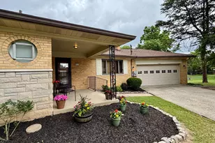 5575 Edger Dr, Green Township, OH 45239 - Photo 3