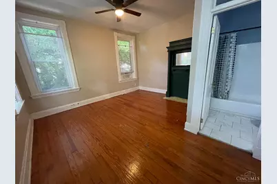 2143 W Clifton Avenue, Cincinnati, OH 45219 - Photo 9