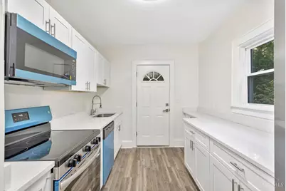2011 Highland Avenue, Cincinnati, OH 45219 - Photo 13