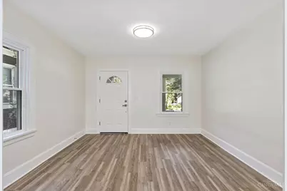 2011 Highland Avenue, Cincinnati, OH 45219 - Photo 9