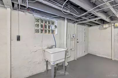 2011 Highland Avenue, Cincinnati, OH 45219 - Photo 31