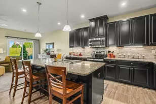 7893 Pinnacle Point Dr, West Chester, OH 45069 - Photo 11