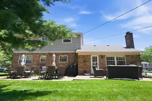 7338 Pickway Dr, Green Township, OH 45233 - Photo 9