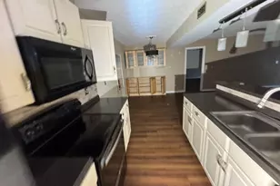 9810 Regatta Dr, Colerain Township, OH 45252 - Photo 9