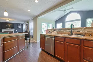 2032 Bridgewater Ln, Monroe, OH 45050 - Photo 13
