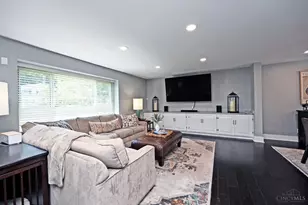 8989 Paw Paw Ln, Sycamore Township, OH 45242 - Photo 5