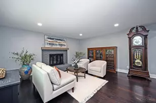 8989 Paw Paw Ln, Sycamore Township, OH 45242 - Photo 19