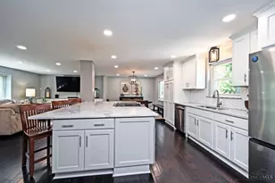8989 Paw Paw Ln, Sycamore Township, OH 45242 - Photo 15