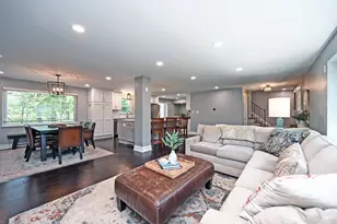8989 Paw Paw Ln, Sycamore Township, OH 45242 - Photo 9