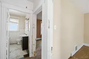 813 S Fred Shuttlesworth Cir, Cincinnati, OH 45229 - Photo 27