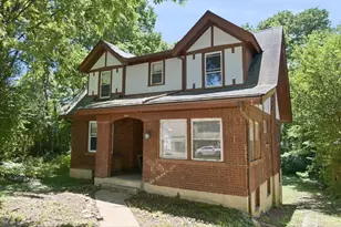 813 S Fred Shuttlesworth Cir, Cincinnati, OH 45229 - Photo 3
