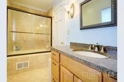 715 Brooks Avenue, Wyoming, OH 45215 - Photo 15