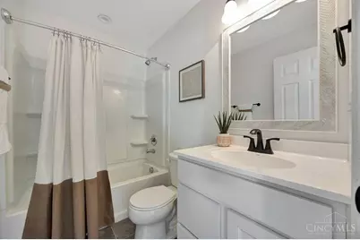 5750 Azra Court, Hamilton Township, OH 45157 - Photo 11