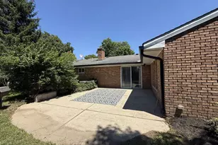 8903 Cavalier Dr, Springfield Township, OH 45231 - Photo 5