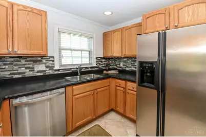 3721 Ashworth Drive #D, Cincinnati, OH 45208 - Photo 13