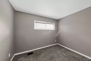 8811 Grenada Dr, Springfield Township, OH 45231 - Photo 15