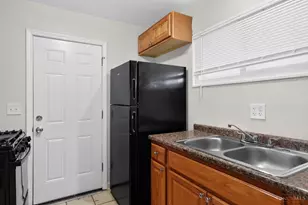 8811 Grenada Dr, Springfield Township, OH 45231 - Photo 11