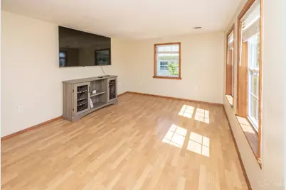 5969 Newtonsville Hutchinson Road, Wayne Township, OH 45103 - Photo 19