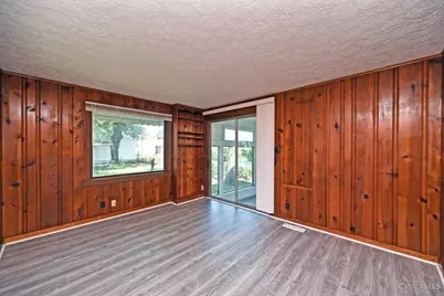 639 Syracuse Avenue, Harrison Twp, OH 45405 - Photo 9