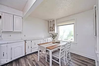 639 Syracuse Avenue, Harrison Twp, OH 45405 - Photo 13