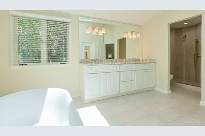 9832 Village View Court, Blue Ash, OH 45241 - Photo 25
