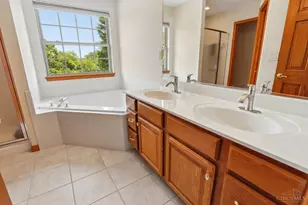 8046 Logan Ridge Dr, West Chester, OH 45069 - Photo 25