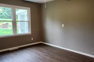 6740 Fenner Rd, Liberty Twp, OH 45133 - Photo 7