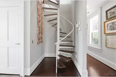 548 Liberty Hill, Cincinnati, OH 45202 - Photo 59