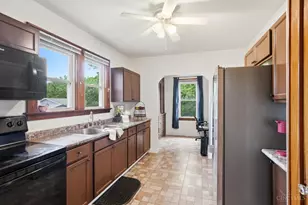 1897 Springdale Rd, Springfield Township, OH 45231 - Photo 17