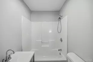2213 Oxford State Rd, Middletown, OH 45044 - Photo 9