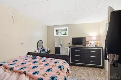 3433 Reading Road, Cincinnati, OH 45229 - Photo 43