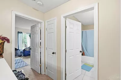 3433 Reading Road, Cincinnati, OH 45229 - Photo 23