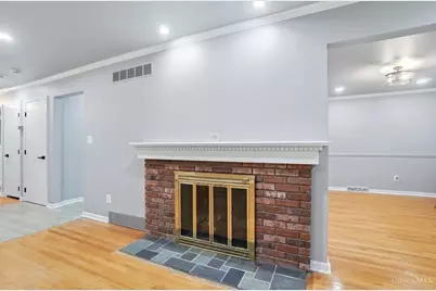 2040 Parkhurst Court, Cincinnati, OH 45224 - Photo 9